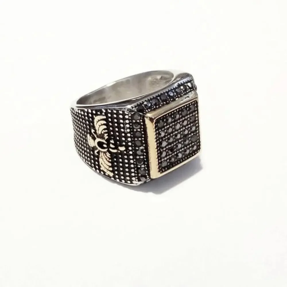 New‎ stainless steel ring with CZs size 12